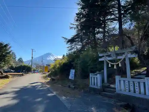 冨士御室浅間神社の鳥居