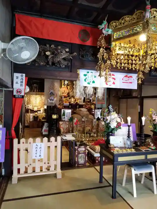 金胎寺の本殿・本堂