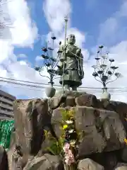 四天王寺の像