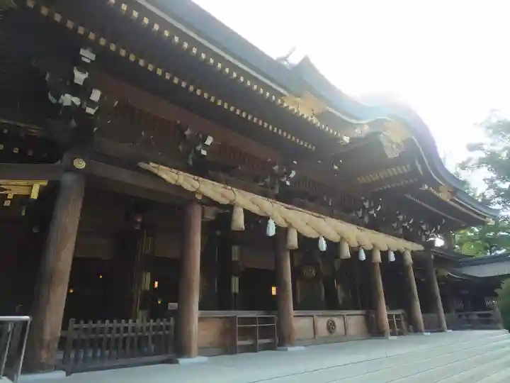 寒川神社の本殿・本堂