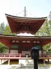 高野山金剛峯寺の塔