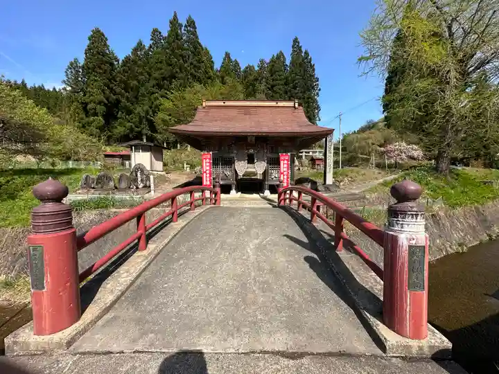 杉沢観音(山形県)