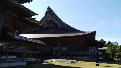 井波別院瑞泉寺の本殿