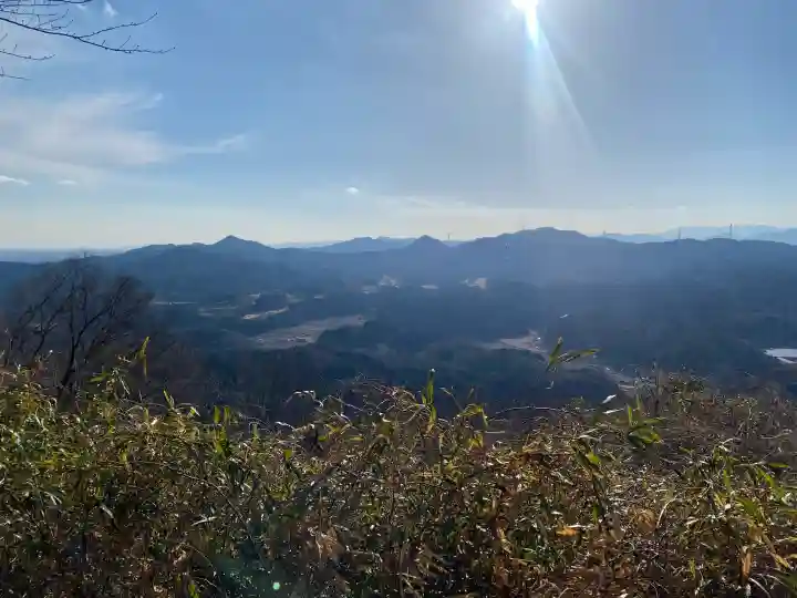 密嶽神社の{uncategorized: "未分類", other: "その他", undefined: "問題あり", building: "その他建物", grave: "お墓", sacred_gate: "鳥居", guardian: "狛犬", statue: "像", buddha: "仏像", history: "歴史", nature: "自然", garden: "庭園", animal: "動物", pagoda: "塔", temizu: "手水舎", mountain_gate: "山門・神門", sanctuary: "本殿・本堂", subordinate: "末社・摂社", art: "芸術", scenery: "景色", jizo: "地蔵", ema: "絵馬", goshuin: "御朱印", omikuji: "おみくじ", items: "授与品その他", amulet: "お守り", goshuincho: "御朱印帳", eats: "食事", festival: "お祭り", votive_dance: "神楽", shichigosan: "七五三参", wedding: "結婚式", experience: "体験その他", initially: "初詣", around: "周辺", anti_infection: "感染症対策"}