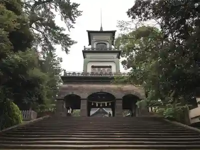 尾山神社の山門・神門