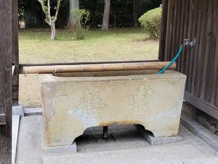 乎疑原神社の手水舎