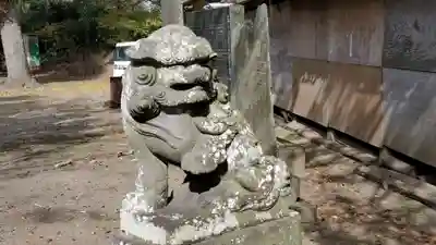 六所神社の狛犬