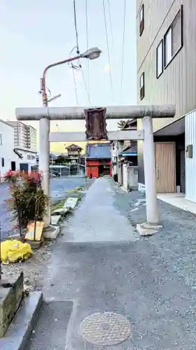 青梅神社の鳥居