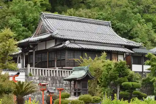 多田幸寺の本殿