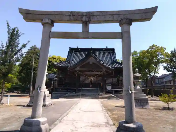 櫟原神社の{uncategorized: "未分類", other: "その他", undefined: "問題あり", building: "その他建物", grave: "お墓", sacred_gate: "鳥居", guardian: "狛犬", statue: "像", buddha: "仏像", history: "歴史", nature: "自然", garden: "庭園", animal: "動物", pagoda: "塔", temizu: "手水舎", mountain_gate: "山門・神門", sanctuary: "本殿・本堂", subordinate: "末社・摂社", art: "芸術", scenery: "景色", jizo: "地蔵", ema: "絵馬", goshuin: "御朱印", omikuji: "おみくじ", items: "授与品その他", amulet: "お守り", goshuincho: "御朱印帳", eats: "食事", festival: "お祭り", votive_dance: "神楽", shichigosan: "七五三参", wedding: "結婚式", experience: "体験その他", initially: "初詣", around: "周辺", anti_infection: "感染症対策"}