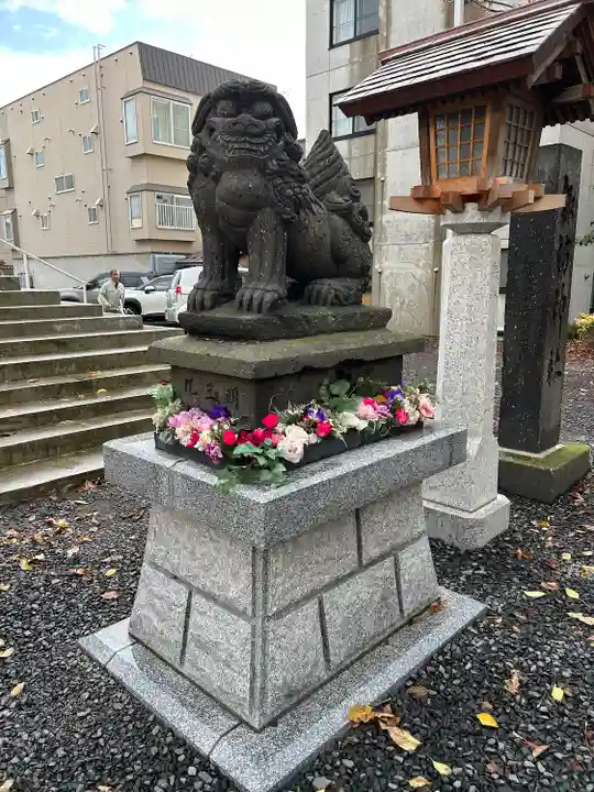 札幌諏訪神社の狛犬