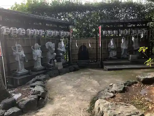 中野沼袋氷川神社の像