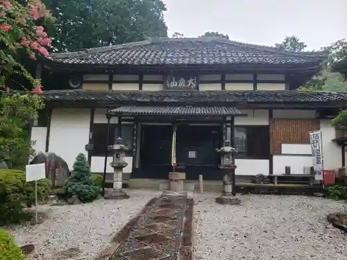 西圓寺の本殿・本堂