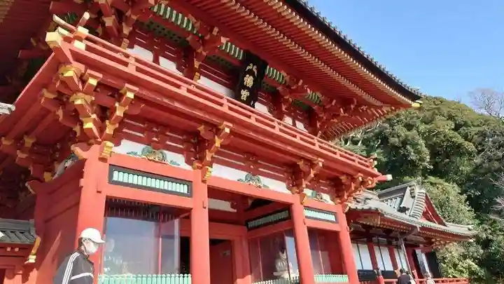 鶴岡八幡宮の山門・神門