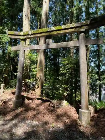 三熊野神社の鳥居