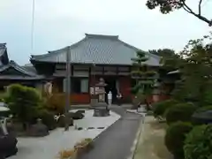 常福寺の本殿