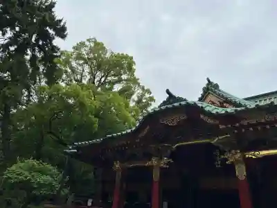 根津神社の{uncategorized: "未分類", other: "その他", undefined: "問題あり", building: "その他建物", grave: "お墓", sacred_gate: "鳥居", guardian: "狛犬", statue: "像", buddha: "仏像", history: "歴史", nature: "自然", garden: "庭園", animal: "動物", pagoda: "塔", temizu: "手水舎", mountain_gate: "山門・神門", sanctuary: "本殿・本堂", subordinate: "末社・摂社", art: "芸術", scenery: "景色", jizo: "地蔵", ema: "絵馬", goshuin: "御朱印", omikuji: "おみくじ", items: "授与品その他", amulet: "お守り", goshuincho: "御朱印帳", eats: "食事", festival: "お祭り", votive_dance: "神楽", shichigosan: "七五三参", wedding: "結婚式", experience: "体験その他", initially: "初詣", around: "周辺", anti_infection: "感染症対策"}