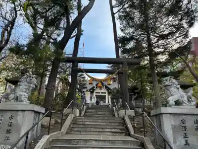 手稲神社の{uncategorized: "未分類", other: "その他", undefined: "問題あり", building: "その他建物", grave: "お墓", sacred_gate: "鳥居", guardian: "狛犬", statue: "像", buddha: "仏像", history: "歴史", nature: "自然", garden: "庭園", animal: "動物", pagoda: "塔", temizu: "手水舎", mountain_gate: "山門・神門", sanctuary: "本殿・本堂", subordinate: "末社・摂社", art: "芸術", scenery: "景色", jizo: "地蔵", ema: "絵馬", goshuin: "御朱印", omikuji: "おみくじ", items: "授与品その他", amulet: "お守り", goshuincho: "御朱印帳", eats: "食事", festival: "お祭り", votive_dance: "神楽", shichigosan: "七五三参", wedding: "結婚式", experience: "体験その他", initially: "初詣", around: "周辺", anti_infection: "感染症対策"}