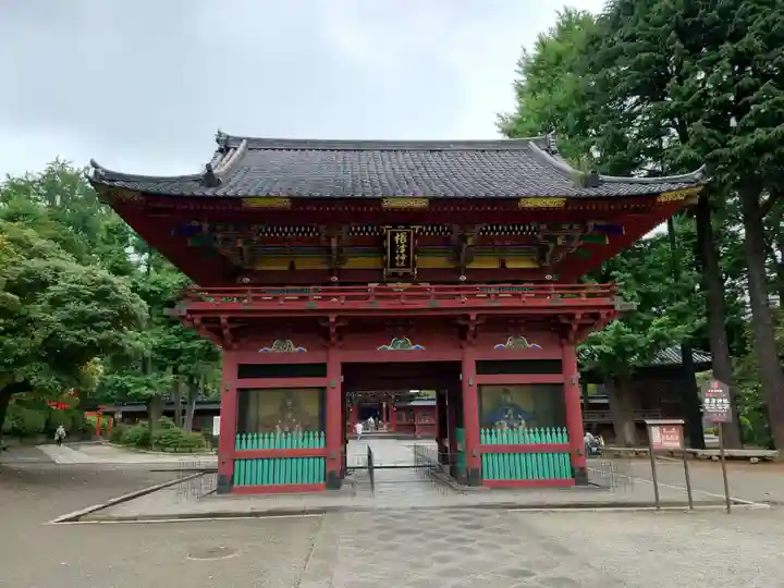 根津神社の山門・神門