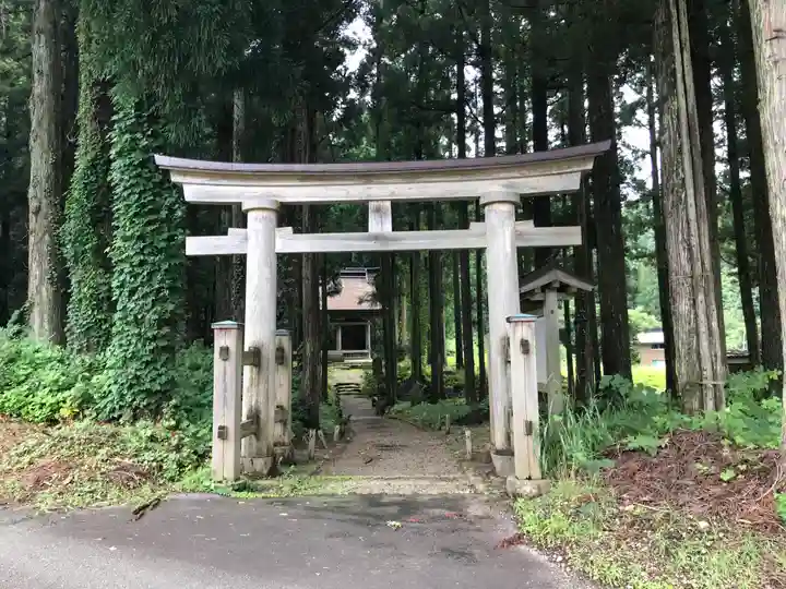 波宇志別神社神楽殿(秋田県)