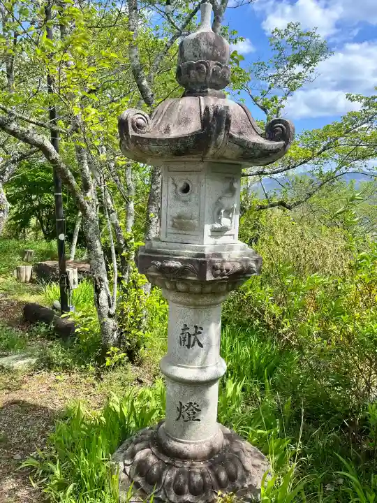 丸高稲荷神社の{uncategorized: "未分類", other: "その他", undefined: "問題あり", building: "その他建物", grave: "お墓", sacred_gate: "鳥居", guardian: "狛犬", statue: "像", buddha: "仏像", history: "歴史", nature: "自然", garden: "庭園", animal: "動物", pagoda: "塔", temizu: "手水舎", mountain_gate: "山門・神門", sanctuary: "本殿・本堂", subordinate: "末社・摂社", art: "芸術", scenery: "景色", jizo: "地蔵", ema: "絵馬", goshuin: "御朱印", omikuji: "おみくじ", items: "授与品その他", amulet: "お守り", goshuincho: "御朱印帳", eats: "食事", festival: "お祭り", votive_dance: "神楽", shichigosan: "七五三参", wedding: "結婚式", experience: "体験その他", initially: "初詣", around: "周辺", anti_infection: "感染症対策"}