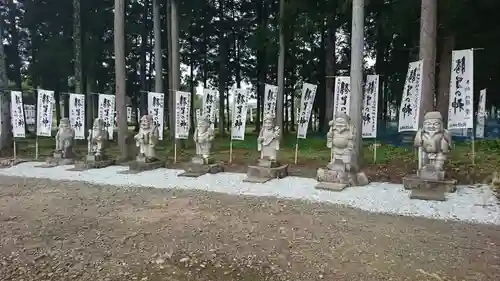 秋保神社の像