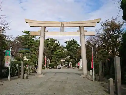 片瀬諏訪神社の鳥居