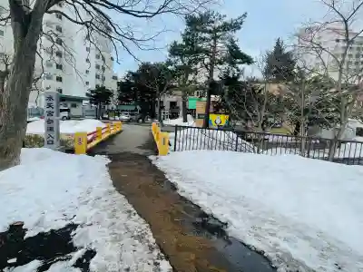 水天宮の{uncategorized: "未分類", other: "その他", undefined: "問題あり", building: "その他建物", grave: "お墓", sacred_gate: "鳥居", guardian: "狛犬", statue: "像", buddha: "仏像", history: "歴史", nature: "自然", garden: "庭園", animal: "動物", pagoda: "塔", temizu: "手水舎", mountain_gate: "山門・神門", sanctuary: "本殿・本堂", subordinate: "末社・摂社", art: "芸術", scenery: "景色", jizo: "地蔵", ema: "絵馬", goshuin: "御朱印", omikuji: "おみくじ", items: "授与品その他", amulet: "お守り", goshuincho: "御朱印帳", eats: "食事", festival: "お祭り", votive_dance: "神楽", shichigosan: "七五三参", wedding: "結婚式", experience: "体験その他", initially: "初詣", around: "周辺", anti_infection: "感染症対策"}