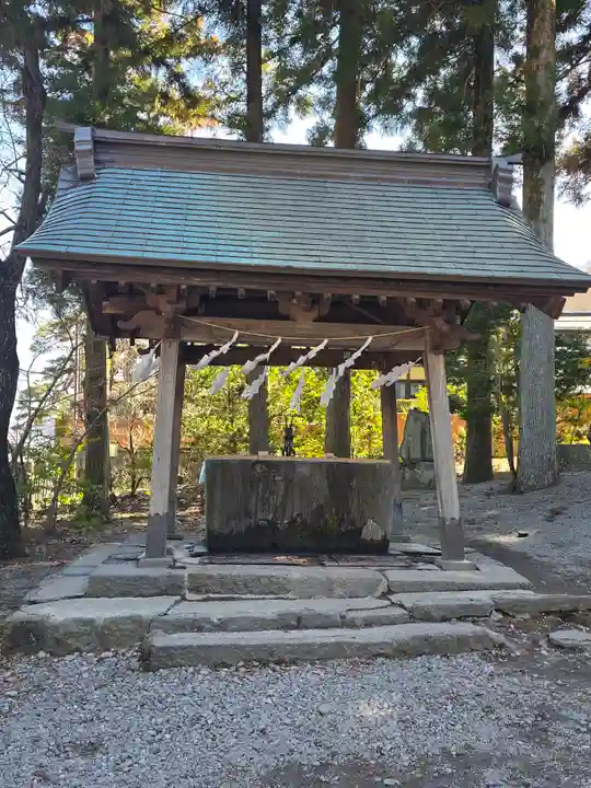 諏訪大社上社前宮(長野県)