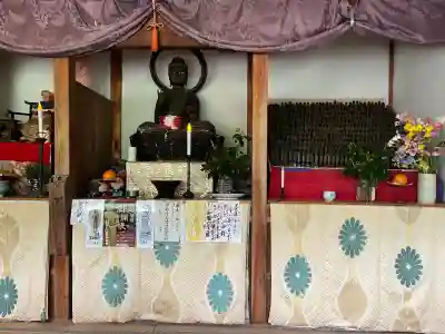 浄念寺の{uncategorized: "未分類", other: "その他", undefined: "問題あり", building: "その他建物", grave: "お墓", sacred_gate: "鳥居", guardian: "狛犬", statue: "像", buddha: "仏像", history: "歴史", nature: "自然", garden: "庭園", animal: "動物", pagoda: "塔", temizu: "手水舎", mountain_gate: "山門・神門", sanctuary: "本殿・本堂", subordinate: "末社・摂社", art: "芸術", scenery: "景色", jizo: "地蔵", ema: "絵馬", goshuin: "御朱印", omikuji: "おみくじ", items: "授与品その他", amulet: "お守り", goshuincho: "御朱印帳", eats: "食事", festival: "お祭り", votive_dance: "神楽", shichigosan: "七五三参", wedding: "結婚式", experience: "体験その他", initially: "初詣", around: "周辺", anti_infection: "感染症対策"}