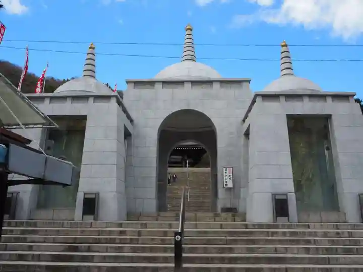 最上稲荷山妙教寺(岡山県)