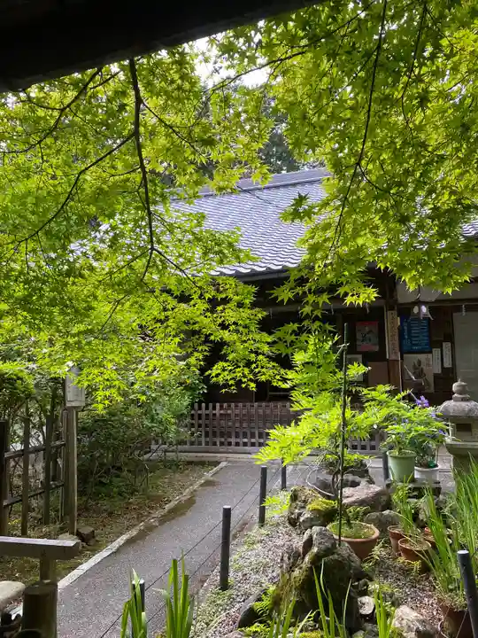 十輪寺の本殿・本堂