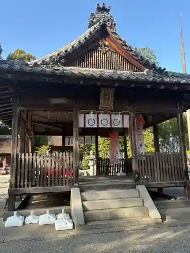志那神社の{uncategorized: "未分類", other: "その他", undefined: "問題あり", building: "その他建物", grave: "お墓", sacred_gate: "鳥居", guardian: "狛犬", statue: "像", buddha: "仏像", history: "歴史", nature: "自然", garden: "庭園", animal: "動物", pagoda: "塔", temizu: "手水舎", mountain_gate: "山門・神門", sanctuary: "本殿・本堂", subordinate: "末社・摂社", art: "芸術", scenery: "景色", jizo: "地蔵", ema: "絵馬", goshuin: "御朱印", omikuji: "おみくじ", items: "授与品その他", amulet: "お守り", goshuincho: "御朱印帳", eats: "食事", festival: "お祭り", votive_dance: "神楽", shichigosan: "七五三参", wedding: "結婚式", experience: "体験その他", initially: "初詣", around: "周辺", anti_infection: "感染症対策"}