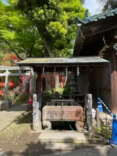 花園稲荷神社の手水