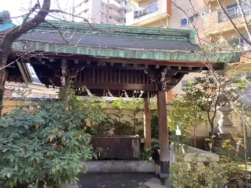 小野照崎神社の手水