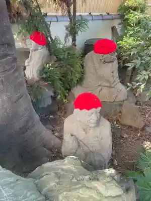 安養院の{uncategorized: "未分類", other: "その他", undefined: "問題あり", building: "その他建物", grave: "お墓", sacred_gate: "鳥居", guardian: "狛犬", statue: "像", buddha: "仏像", history: "歴史", nature: "自然", garden: "庭園", animal: "動物", pagoda: "塔", temizu: "手水舎", mountain_gate: "山門・神門", sanctuary: "本殿・本堂", subordinate: "末社・摂社", art: "芸術", scenery: "景色", jizo: "地蔵", ema: "絵馬", goshuin: "御朱印", omikuji: "おみくじ", items: "授与品その他", amulet: "お守り", goshuincho: "御朱印帳", eats: "食事", festival: "お祭り", votive_dance: "神楽", shichigosan: "七五三参", wedding: "結婚式", experience: "体験その他", initially: "初詣", around: "周辺", anti_infection: "感染症対策"}