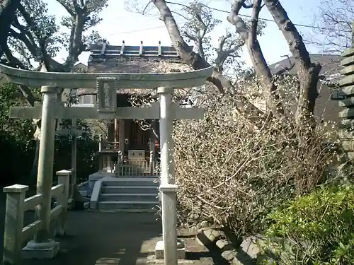 宝戒寺の鳥居