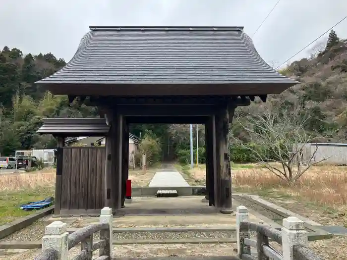 専称寺の山門