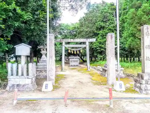 神明社（楽田青塚）の鳥居