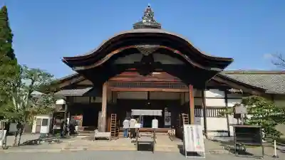 醍醐寺の{uncategorized: "未分類", other: "その他", undefined: "問題あり", building: "その他建物", grave: "お墓", sacred_gate: "鳥居", guardian: "狛犬", statue: "像", buddha: "仏像", history: "歴史", nature: "自然", garden: "庭園", animal: "動物", pagoda: "塔", temizu: "手水舎", mountain_gate: "山門・神門", sanctuary: "本殿・本堂", subordinate: "末社・摂社", art: "芸術", scenery: "景色", jizo: "地蔵", ema: "絵馬", goshuin: "御朱印", omikuji: "おみくじ", items: "授与品その他", amulet: "お守り", goshuincho: "御朱印帳", eats: "食事", festival: "お祭り", votive_dance: "神楽", shichigosan: "七五三参", wedding: "結婚式", experience: "体験その他", initially: "初詣", around: "周辺", anti_infection: "感染症対策"}