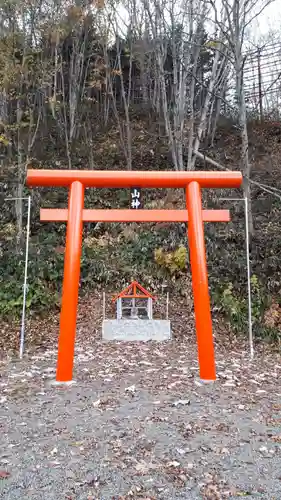 山神の鳥居