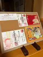 玄関に一覧を掲示しております