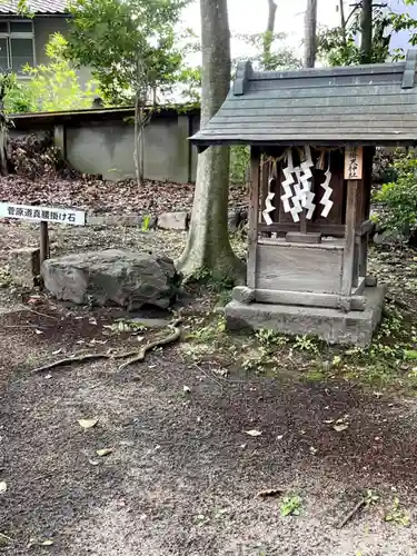 離宮八幡宮の末社・摂社