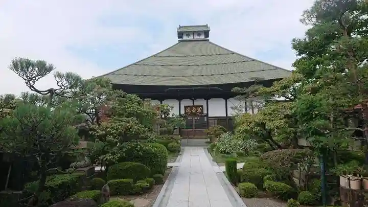 梅翁院の本殿・本堂