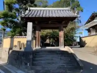 日輪寺の山門