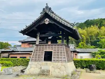 光安寺の{uncategorized: "未分類", other: "その他", undefined: "問題あり", building: "その他建物", grave: "お墓", sacred_gate: "鳥居", guardian: "狛犬", statue: "像", buddha: "仏像", history: "歴史", nature: "自然", garden: "庭園", animal: "動物", pagoda: "塔", temizu: "手水舎", mountain_gate: "山門・神門", sanctuary: "本殿・本堂", subordinate: "末社・摂社", art: "芸術", scenery: "景色", jizo: "地蔵", ema: "絵馬", goshuin: "御朱印", omikuji: "おみくじ", items: "授与品その他", amulet: "お守り", goshuincho: "御朱印帳", eats: "食事", festival: "お祭り", votive_dance: "神楽", shichigosan: "七五三参", wedding: "結婚式", experience: "体験その他", initially: "初詣", around: "周辺", anti_infection: "感染症対策"}