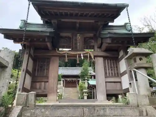 高家神社の山門