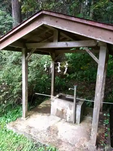 玉崎駒形神社の手水