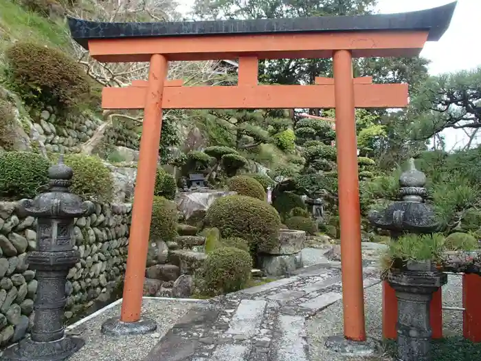 熊野荒坂津神社の鳥居