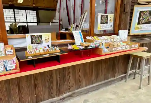 建部大社の{uncategorized: "未分類", other: "その他", undefined: "問題あり", building: "その他建物", grave: "お墓", sacred_gate: "鳥居", guardian: "狛犬", statue: "像", buddha: "仏像", history: "歴史", nature: "自然", garden: "庭園", animal: "動物", pagoda: "塔", temizu: "手水舎", mountain_gate: "山門・神門", sanctuary: "本殿・本堂", subordinate: "末社・摂社", art: "芸術", scenery: "景色", jizo: "地蔵", ema: "絵馬", goshuin: "御朱印", omikuji: "おみくじ", items: "授与品その他", amulet: "お守り", goshuincho: "御朱印帳", eats: "食事", festival: "お祭り", votive_dance: "神楽", shichigosan: "七五三参", wedding: "結婚式", experience: "体験その他", initially: "初詣", around: "周辺", anti_infection: "感染症対策"}